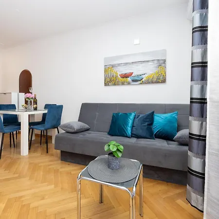 Apartment Paolo By The Beach Znjan Split Buitenkant foto
