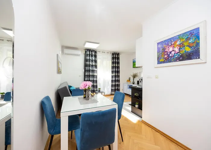 Apartment Paolo By The Beach Znjan